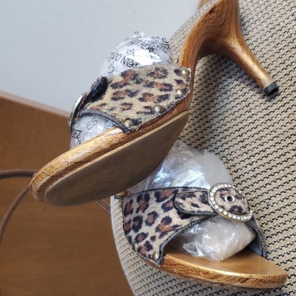 Heels - Picture 2 of 4